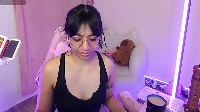 Snapshot of Nami_usagi chatting on September 21, 2025, 4:45 pm Nami usagi online show from September 21, 2025, 4:45 pm