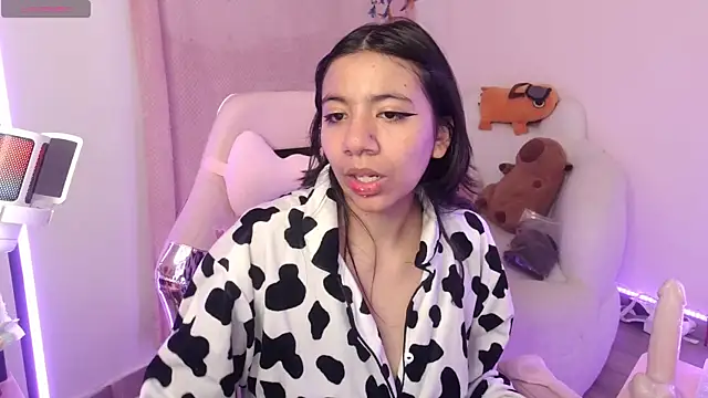 Snapshot of Nami_usagi chatting on October 10, 2025, 11:22 am Nami usagi online show from October 10, 2025, 11:22 am