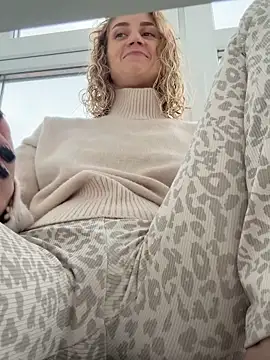 Snapshot of Feral_berry_8133 chatting on September 30, 2025, 11:38 am Feral berry 8133 online show from September 30, 2025, 11:38 am