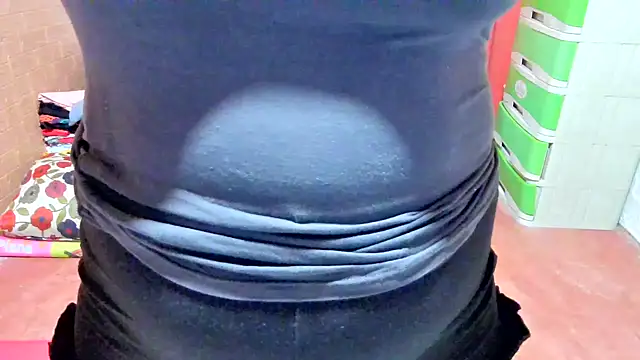 M e c e l online show from October 12, 2025, 3:57 pm