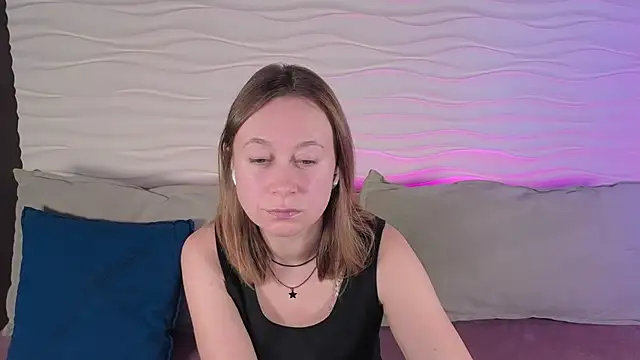 BrookeEvans online show from October 18, 2025, 8:55 pm