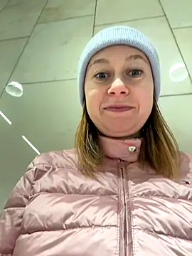 BrookeEvans online show from September 28, 2025, 6:59 pm