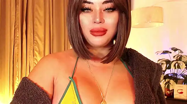 Snapshot of Thalia_Cambridge chatting on February 28, 2025, 10:17 pm Thalia Cambridge online show from February 28, 2025, 10:17 pm