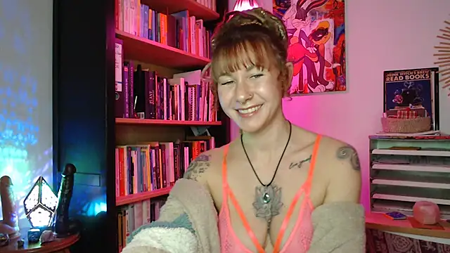 Luna Ink online show from January 5, 2025, 8:31 pm