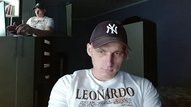 PoliglotJoe online show from September 30, 2025, 12:33 pm