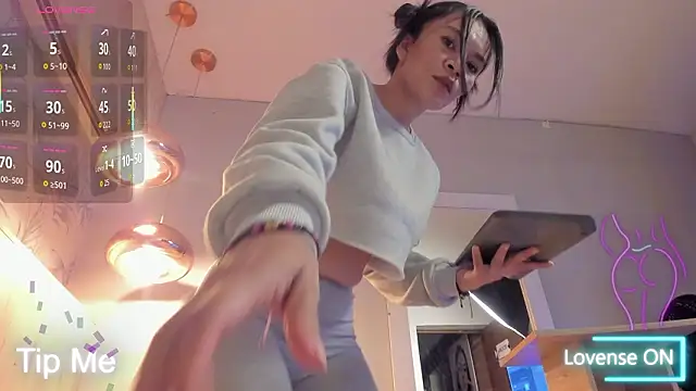 bonie lov online show from February 25, 2026, 10:31 pm