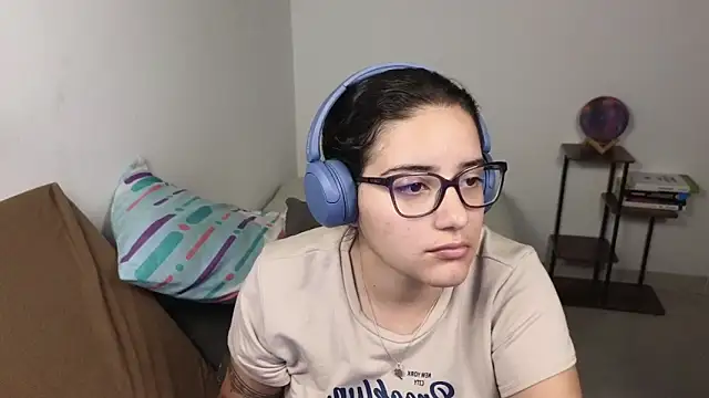 blue  moon  online show from February 19, 2026, 2:19 am