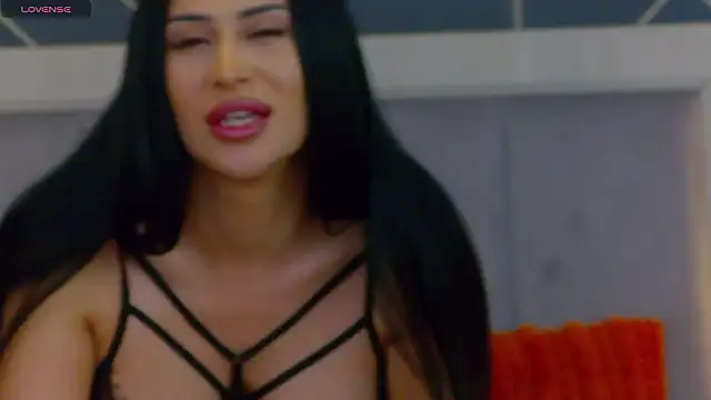 EmyLaveau online show from February 10, 2026, 6:23 am