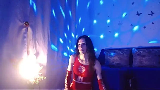 ElysaSun online show from November 26, 2025, 7:25 pm