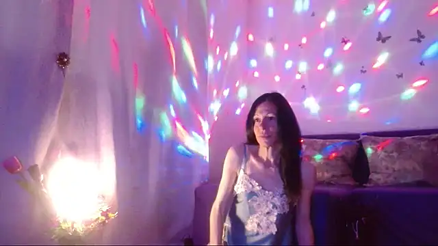 ElysaSun online show from May 17, 2026, 5:02 pm