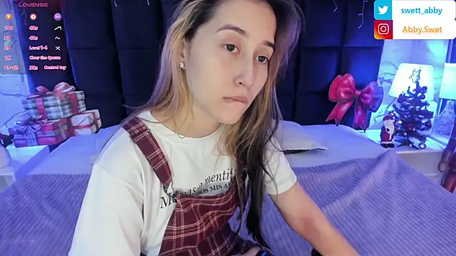Snapshot of Abby_Sweet1_ chatting on December 22, 2025, 11:43 am Abby Sweet1 online show from December 22, 2025, 11:43 am