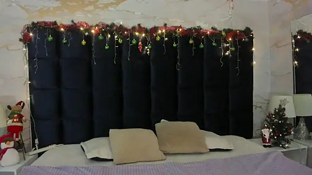 Snapshot of Abby_Sweet1_ chatting on December 19, 2025, 11:34 am Abby Sweet1 online show from December 19, 2025, 11:34 am