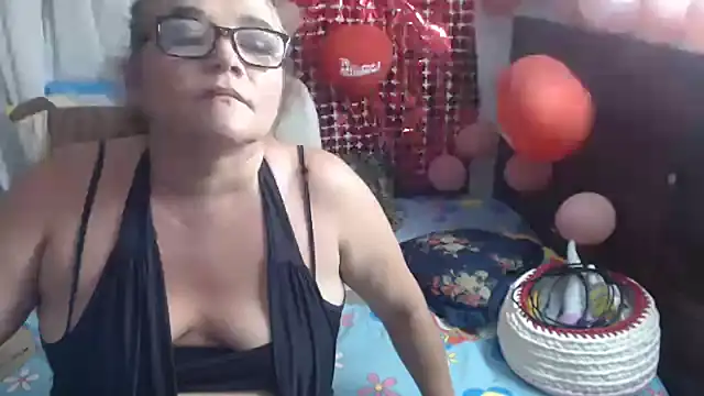 selenax2023 online show from February 16, 2025, 12:41 am