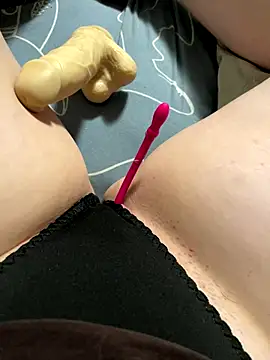 Snapshot of katcclovea chatting on September 19, 2025, 1:59 pm katcclovea online show from September 19, 2025, 1:59 pm