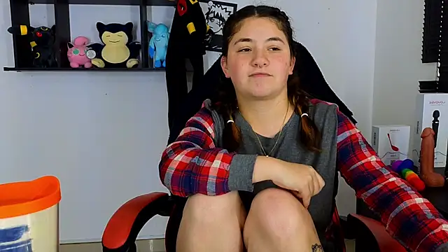 ann bronw online show from February 25, 2025, 7:49 pm