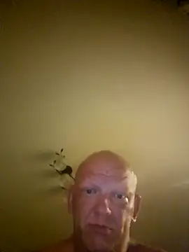 Snapshot of szaoonybyczek chatting on November 9, 2025, 2:26 am szaoonybyczek online show from November 9, 2025, 2:26 am