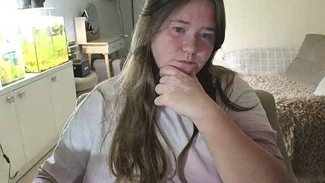 Snapshot of remirann_ chatting on October 16, 2025, 6:05 pm remirann  online show from October 16, 2025, 6:05 pm