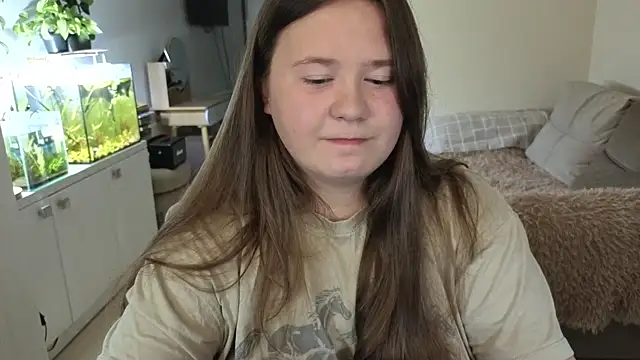 Snapshot of remirann_ chatting on September 29, 2025, 12:11 pm remirann  online show from September 29, 2025, 12:11 pm