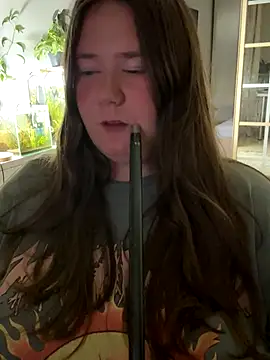 Snapshot of remirann_ chatting on September 22, 2025, 5:08 pm remirann  online show from September 22, 2025, 5:08 pm