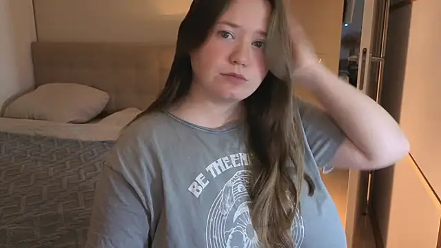 Snapshot of remirann_ chatting on October 20, 2025, 3:01 pm remirann  online show from October 20, 2025, 3:01 pm