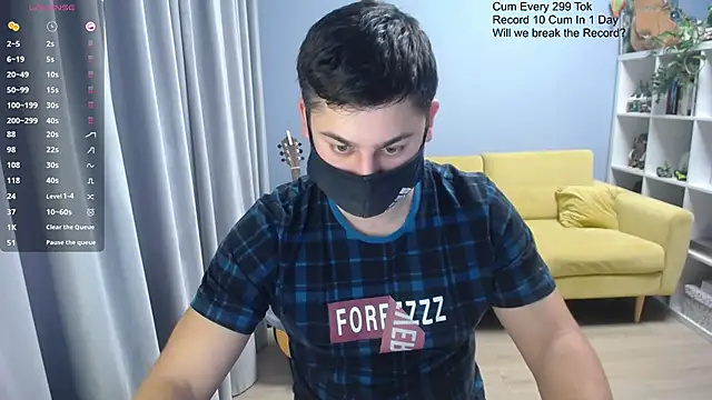 Snapshot of Tomguys chatting on February 19, 2026, 12:02 pm Tomguys online show from February 19, 2026, 12:02 pm