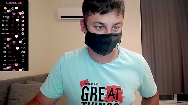 Snapshot of Tomguys chatting on September 28, 2025, 3:52 pm Tomguys online show from September 28, 2025, 3:52 pm