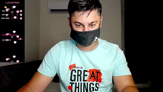 Snapshot of Tomguys chatting on September 21, 2025, 5:40 pm Tomguys online show from September 21, 2025, 5:40 pm