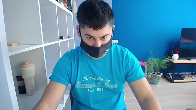 Snapshot of Tomguys chatting on February 16, 2025, 8:10 am Tomguys online show from February 16, 2025, 8:10 am
