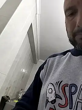 juandi21cm online show from February 28, 2025, 12:32 am
