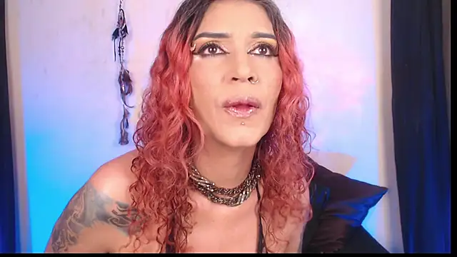 Agatha Tenebris online show from December 17, 2025, 6:02 pm