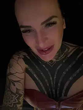 InkedBiitch online show from December 24, 2024, 7:28 am