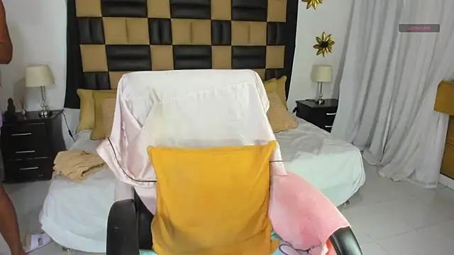 Snapshot of BarbieKano chatting on September 19, 2025, 11:42 pm BarbieKano online show from September 19, 2025, 11:42 pm