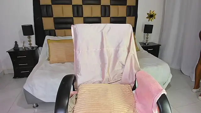 Snapshot of BarbieKano chatting on November 16, 2025, 12:04 am BarbieKano online show from November 16, 2025, 12:04 am