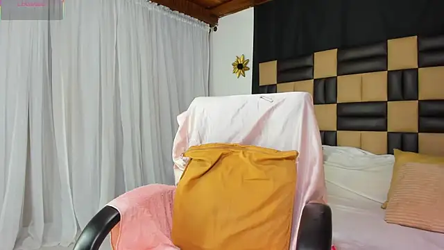 Snapshot of BarbieKano chatting on October 17, 2025, 11:50 pm BarbieKano online show from October 17, 2025, 11:50 pm