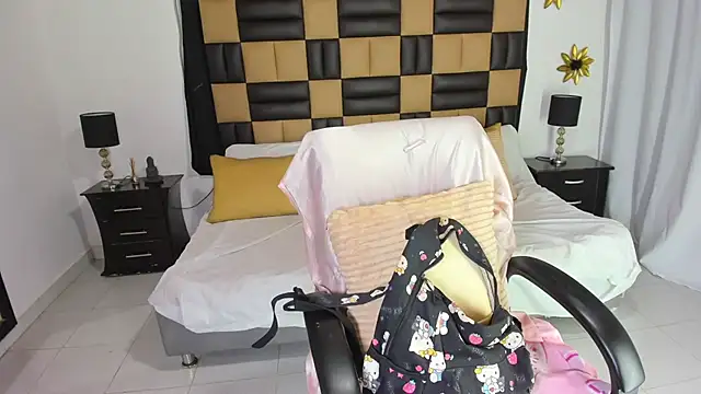 Snapshot of BarbieKano chatting on December 1, 2025, 11:49 pm BarbieKano online show from December 1, 2025, 11:49 pm