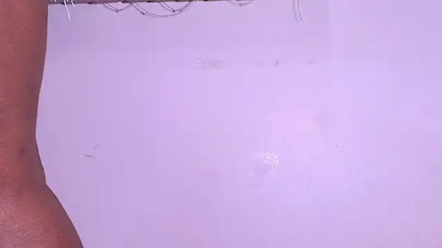 Snapshot of _ebony-queen_ chatting on September 27, 2025, 12:00 pm  ebony-queen  online show from September 27, 2025, 12:00 pm