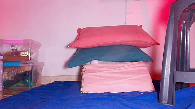  ebony-queen  online show from November 7, 2025, 11:59 am