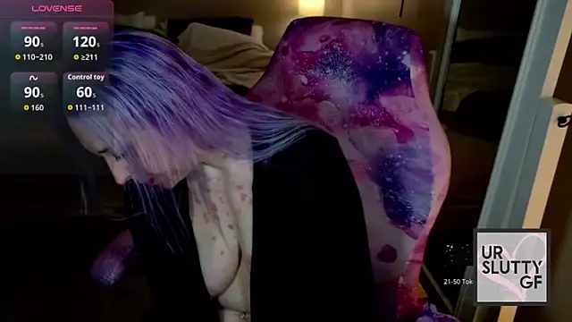 ursluttygf online show from March 26, 2026, 4:05 pm