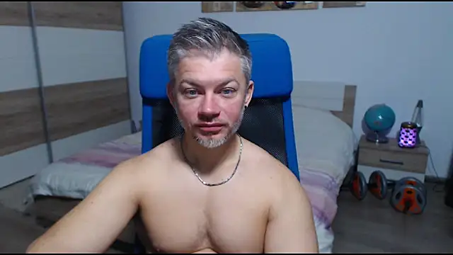 Snapshot of RobbyShawz chatting on September 30, 2025, 4:07 am RobbyShawz online show from September 30, 2025, 4:07 am