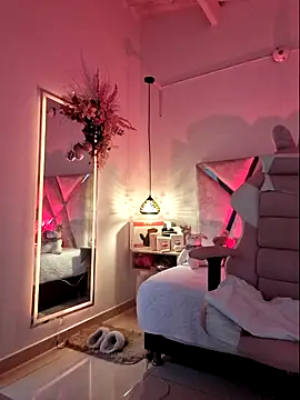 MariaPau 83 online show from November 28, 2025, 9:04 pm