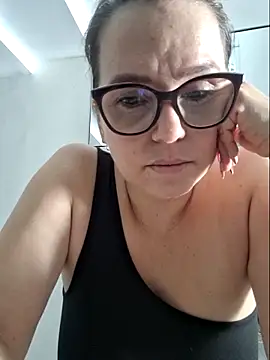 MariaPau 83 online show from November 13, 2025, 8:24 pm