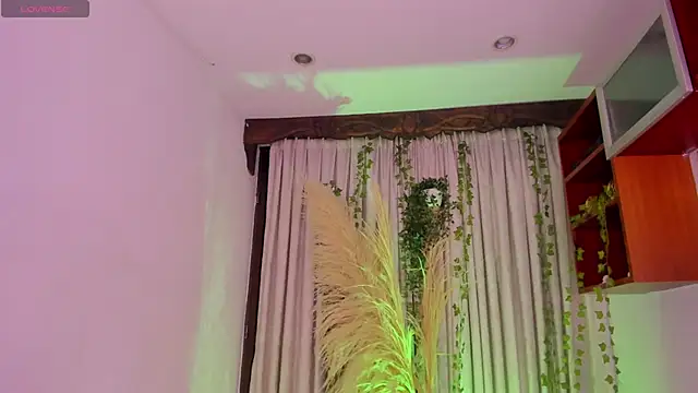 Rianamanson online show from March 23, 2026, 4:34 am