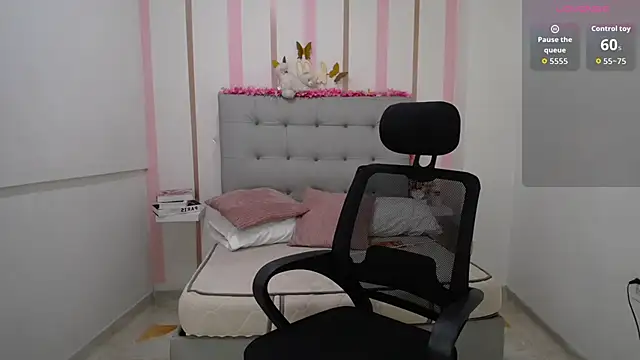 Snapshot of Anthonela_love_ chatting on October 29, 2025, 7:02 pm Anthonela love  online show from October 29, 2025, 7:02 pm