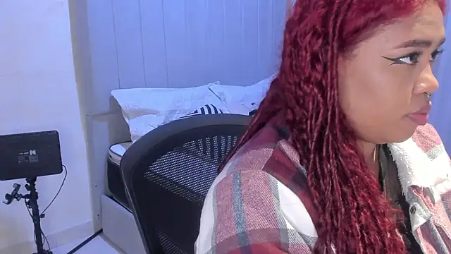 Snapshot of pamela_doll3 chatting on March 5, 2025, 4:56 am pamela doll3 online show from March 5, 2025, 4:56 am