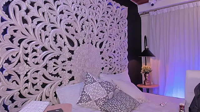 Snapshot of pamela_doll3 chatting on October 22, 2025, 4:01 am pamela doll3 online show from October 22, 2025, 4:01 am