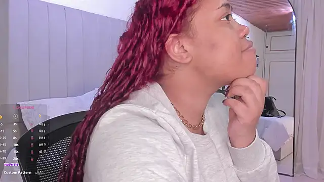 Snapshot of pamela_doll3 chatting on March 14, 2025, 5:27 am pamela doll3 online show from March 14, 2025, 5:27 am