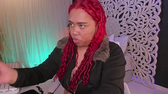 Snapshot of pamela_doll3 chatting on October 4, 2025, 3:52 am pamela doll3 online show from October 4, 2025, 3:52 am