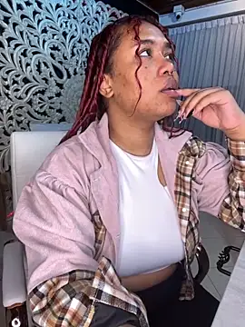 Snapshot of pamela_doll3 chatting on September 23, 2025, 3:35 am pamela doll3 online show from September 23, 2025, 3:35 am