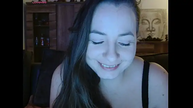 cristalines online show from February 19, 2025, 10:31 pm