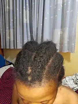 Snapshot of sexpetite chatting on October 31, 2025, 6:15 pm sexpetite online show from October 31, 2025, 6:15 pm